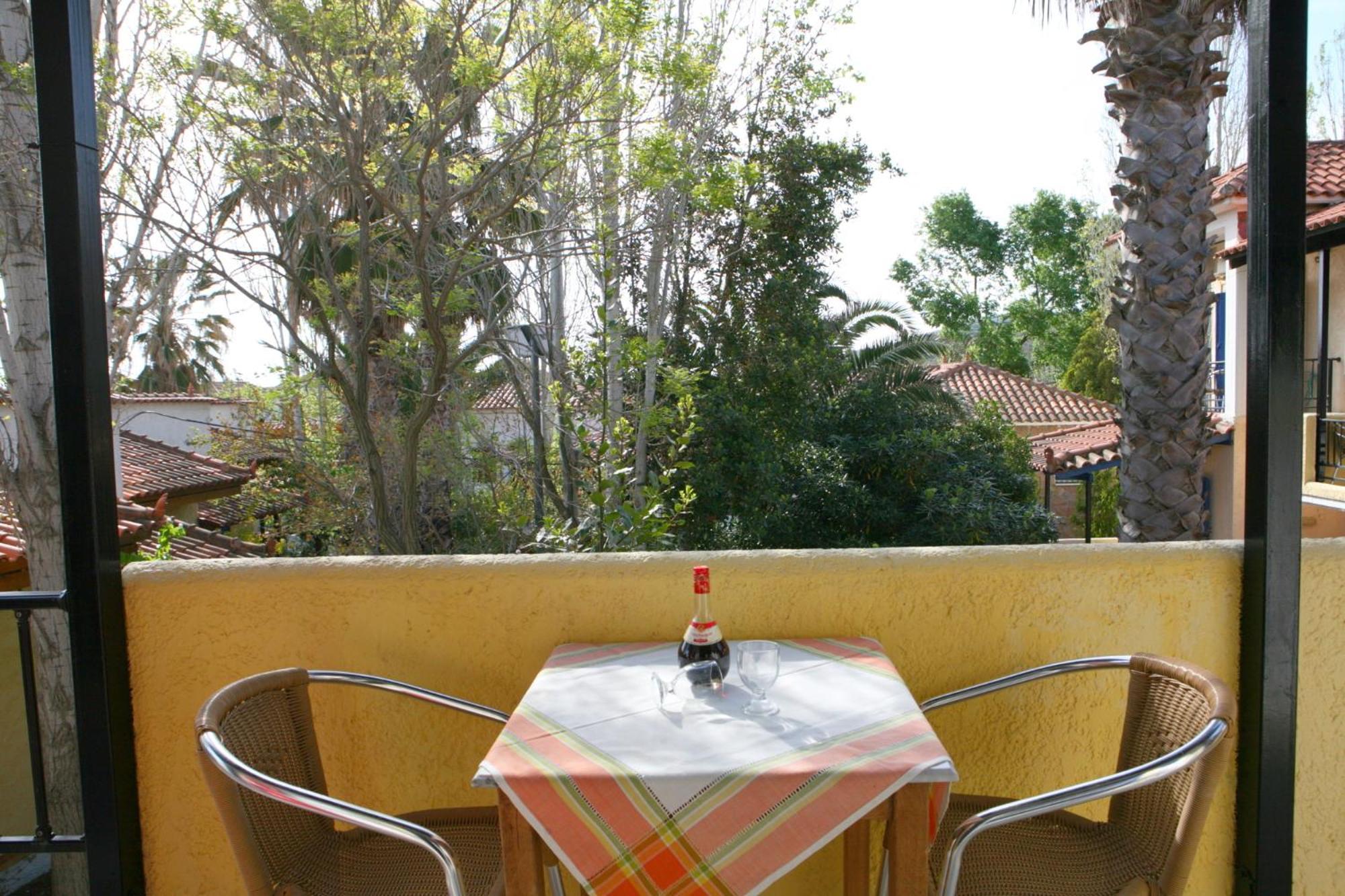 9 Musses Hotel Apartments Skala Mistegnon Dış mekan fotoğraf