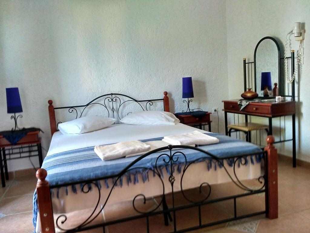 9 Musses Hotel Apartments Skala Mistegnon Dış mekan fotoğraf
